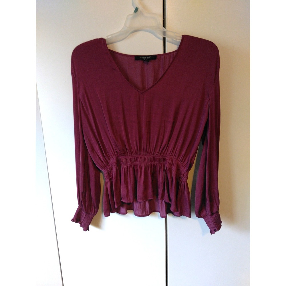 Womens Feminine Cinched Waist Peplum Top Size M ‎ Romantic Whimsical Deep Vneck